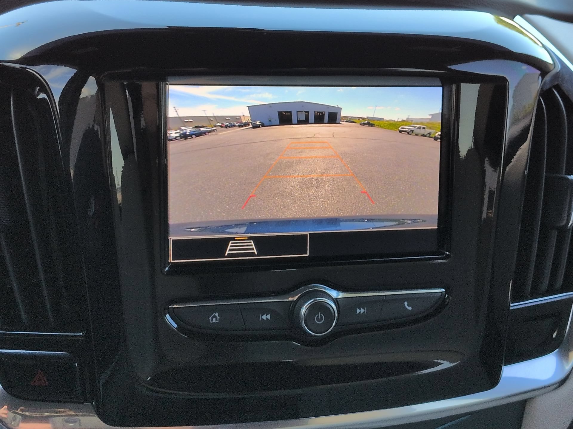 Certified 2023 Chevrolet Traverse LS FWD image 15