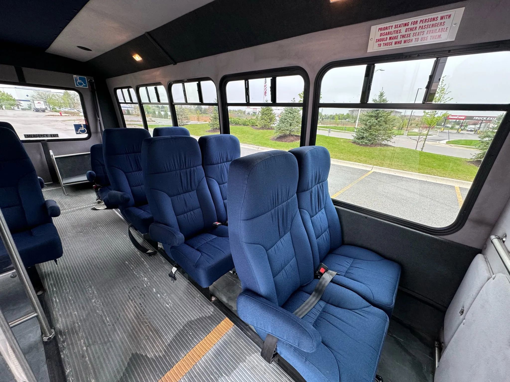 Used 2011 Ford E-450 and Econoline 450 Super Duty w/ Shuttle Bus Prep Pkg image 12