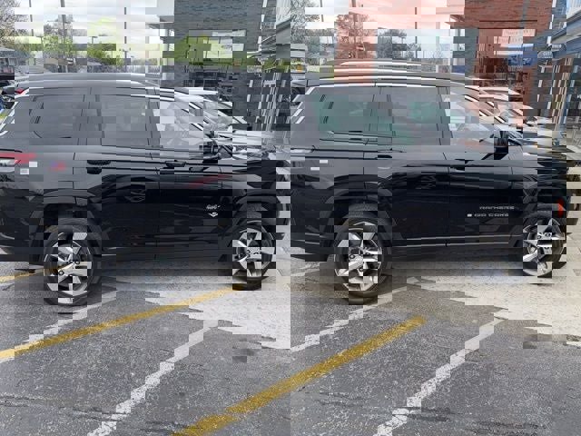 Used 2022 Jeep Grand Cherokee L Limited image 8