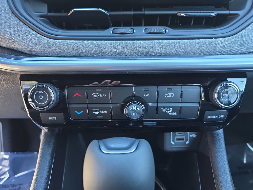 New 2026 Jeep Compass Latitude image 22