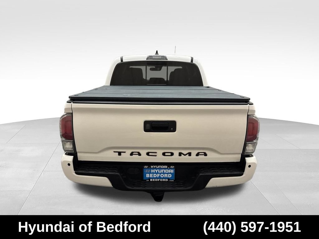 Used 2020 Toyota Tacoma TRD Sport w/ TRD Premium Sport Package AWD/4WD image 6