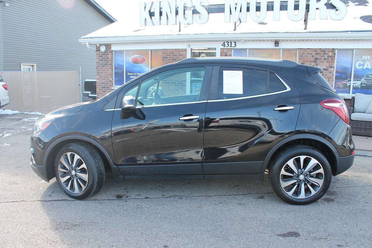 Used 2020 Buick Encore Essence image 2