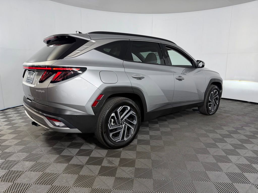 Used 2025 Hyundai Tucson Limited AWD/4WD image 5
