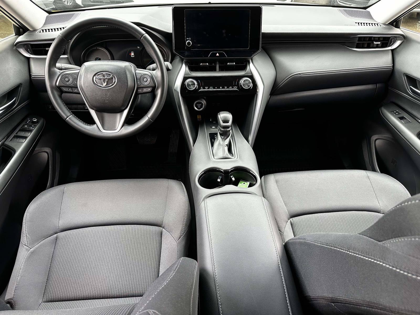 Used 2023 Toyota Venza LE AWD/4WD image 16