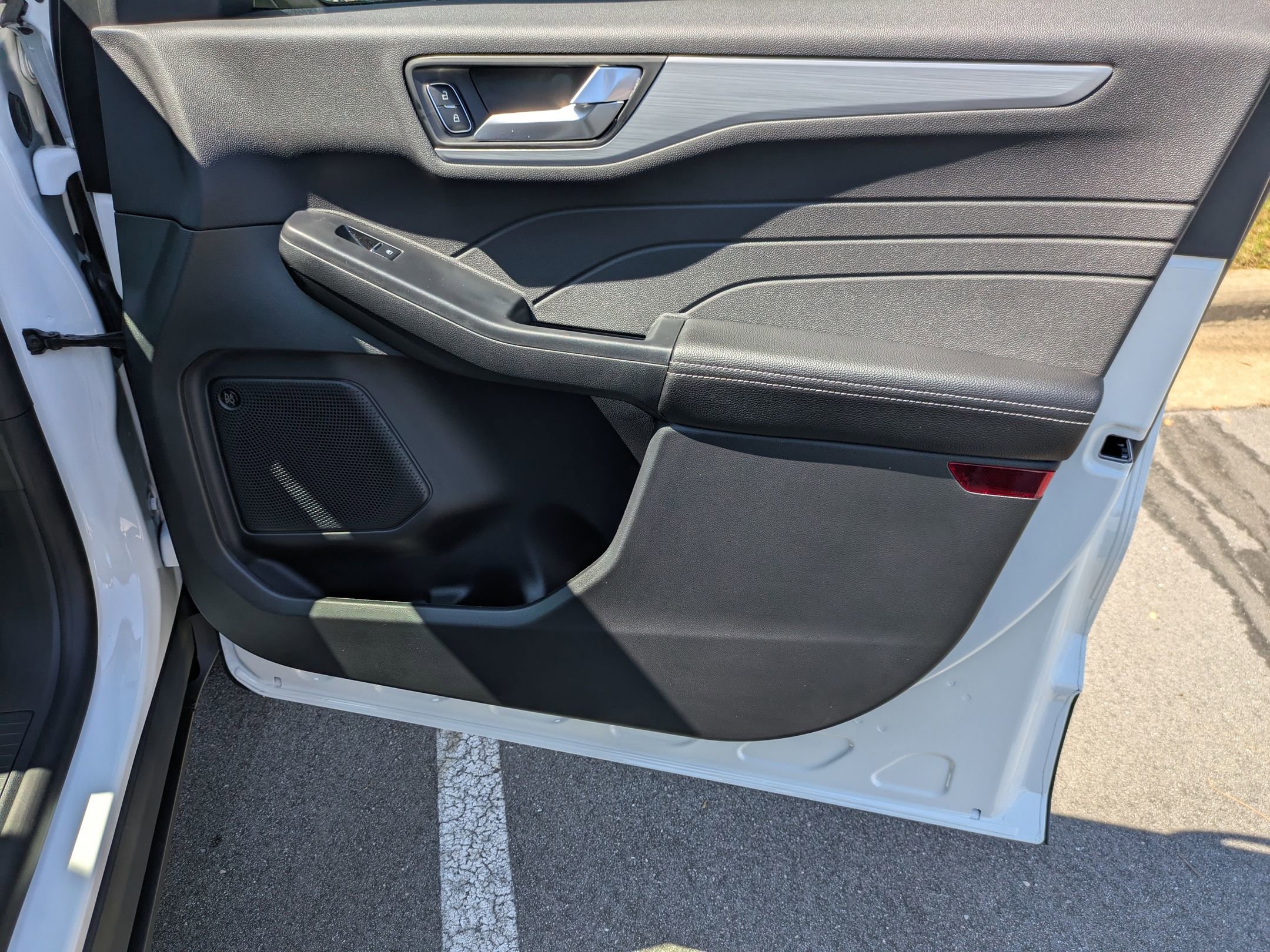 New 2025 Ford Escape SE w/ PHEV Premium Package image 39