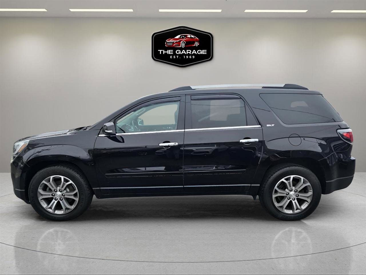 Used 2016 GMC Acadia SLT AWD/4WD image 3