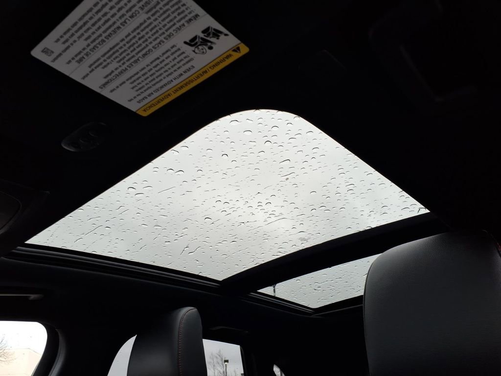 Used 2024 Ford Edge ST-Line image 21