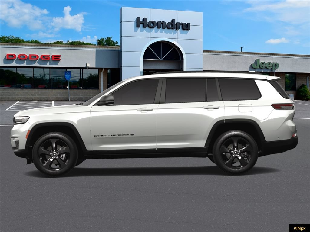 Used 2025 Jeep Grand Cherokee L Limited w/ Black Appearance Package AWD/4WD image 3
