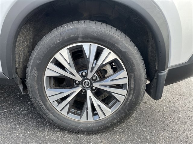 Used 2021 Nissan Rogue SV AWD/4WD image 11