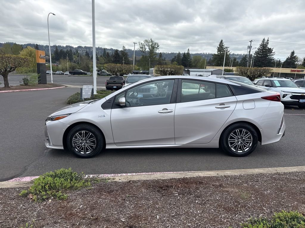Used 2021 Toyota Prius Prime Limited image 4