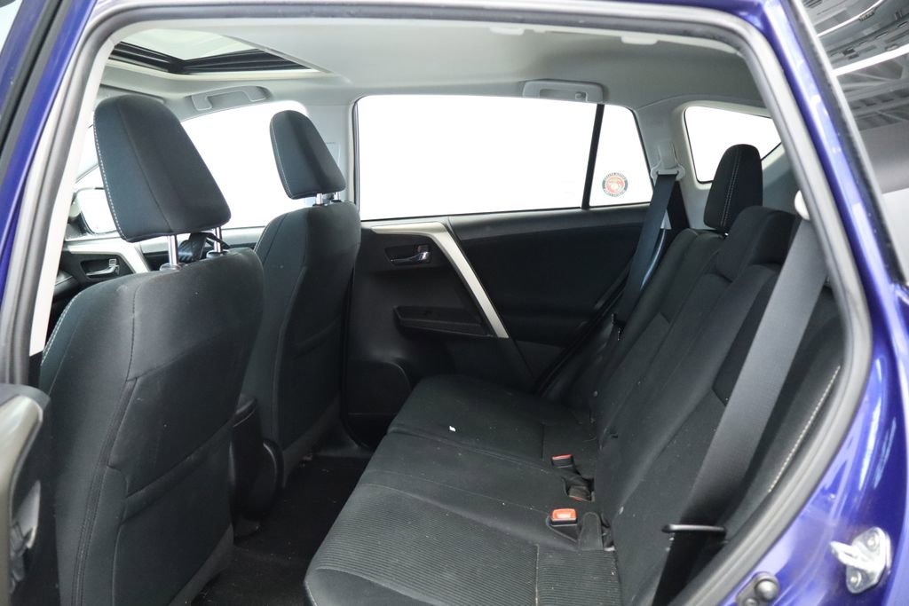 Used 2015 Toyota RAV4 XLE AWD/4WD image 21