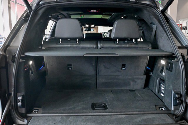 Used 2024 BMW X7 xDrive40i w/ M Sport Package image 21