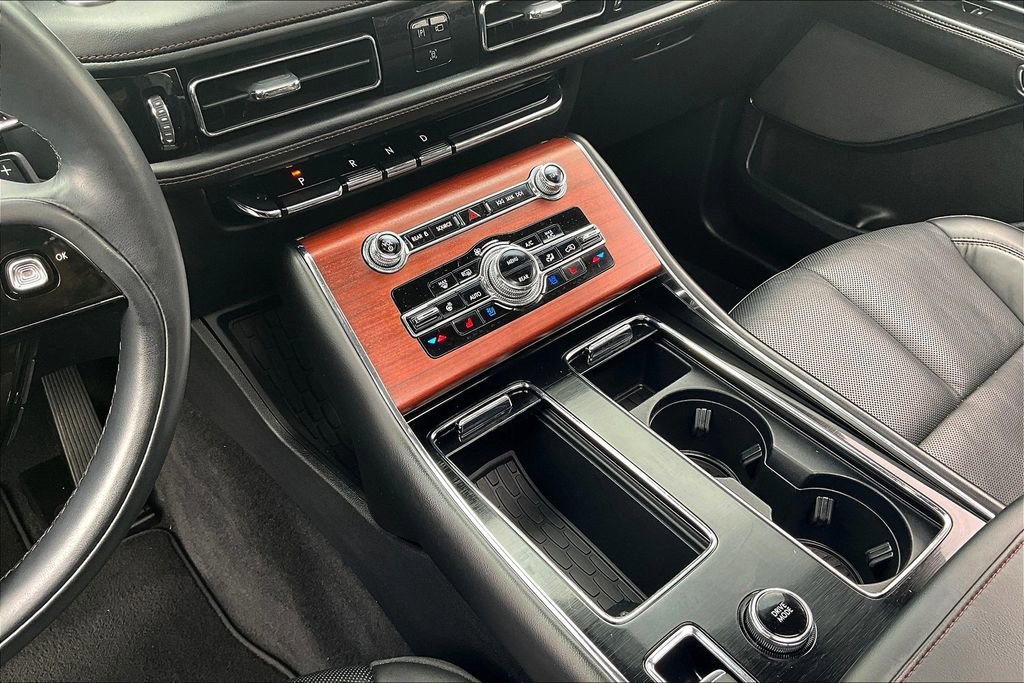 Certified 2023 Lincoln Aviator Reserve w/ Equipment Group 201A image 17