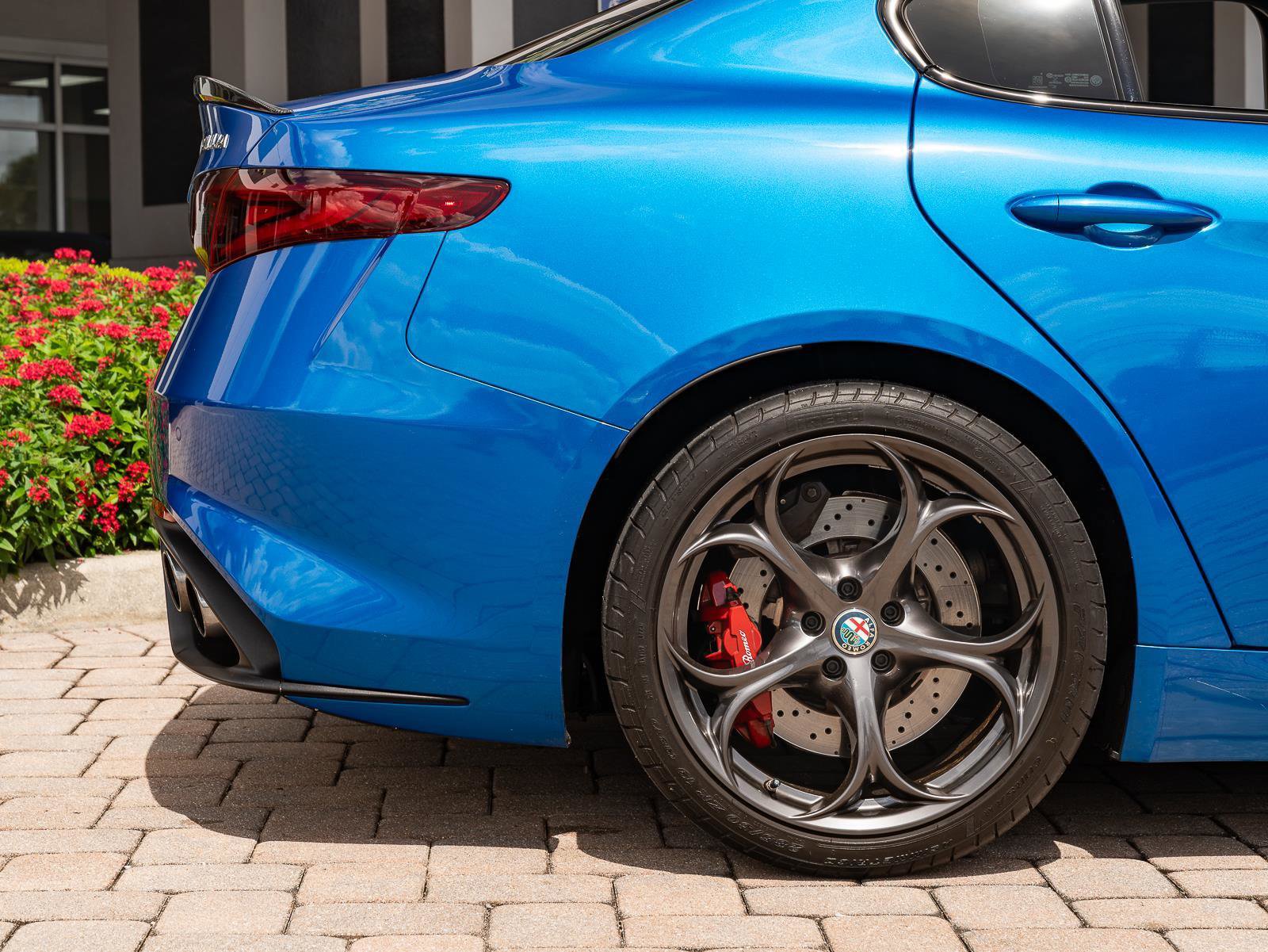 Used 2023 Alfa Romeo Giulia Quadrifoglio image 13