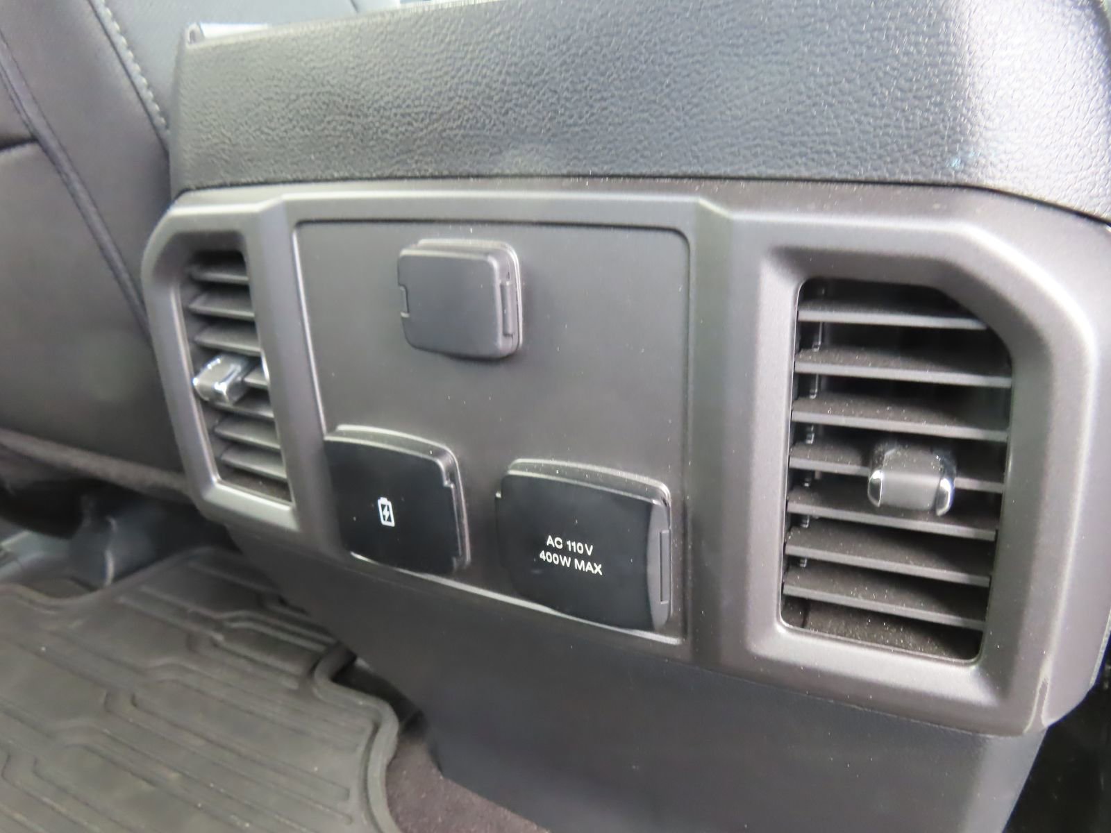 Used 2020 Ford F150 XLT w/ Equipment Group 302A Luxury AWD/4WD image 37