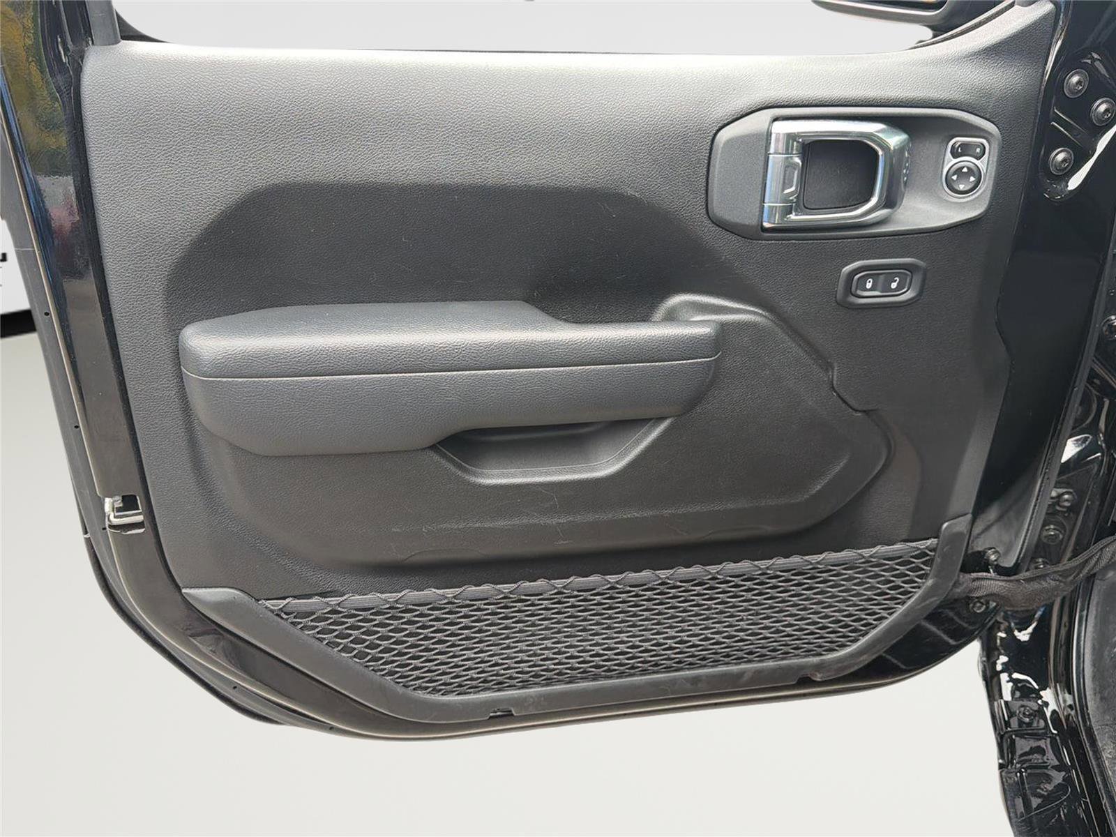 Used 2025 Jeep Wrangler Sport S AWD/4WD image 9