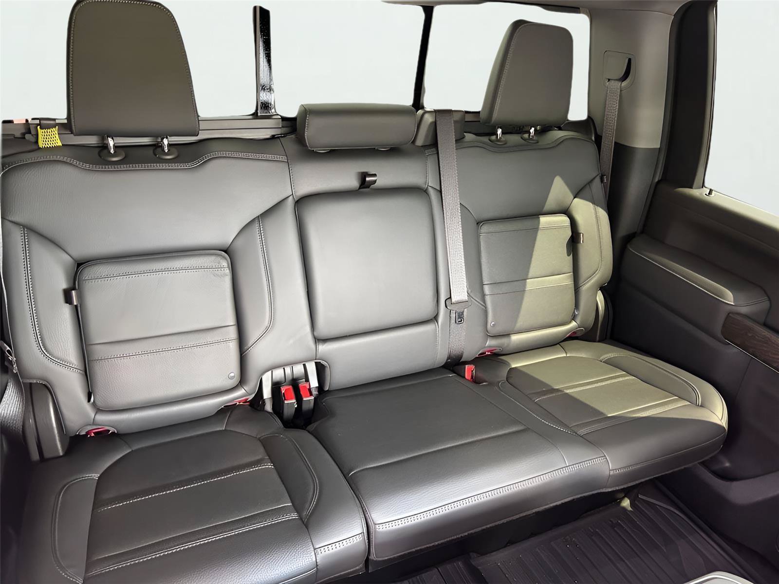 Used 2022 GMC Sierra 3500 Denali w/ Denali Ultimate Package AWD/4WD image 18