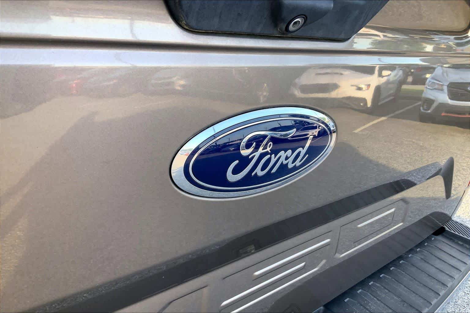Used 2018 Ford F150 XLT w/ Equipment Group 301A Mid AWD/4WD image 29