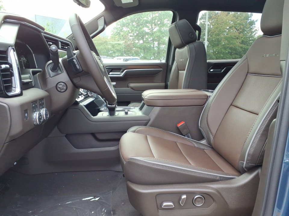 New 2026 GMC Sierra 1500 Denali w/ Denali Reserve Package image 15
