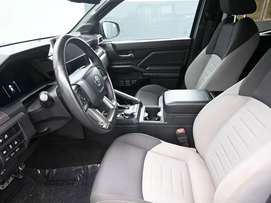 Used 2024 Toyota Tacoma TRD Sport w/ TRD Sport Upgrade Package image 8