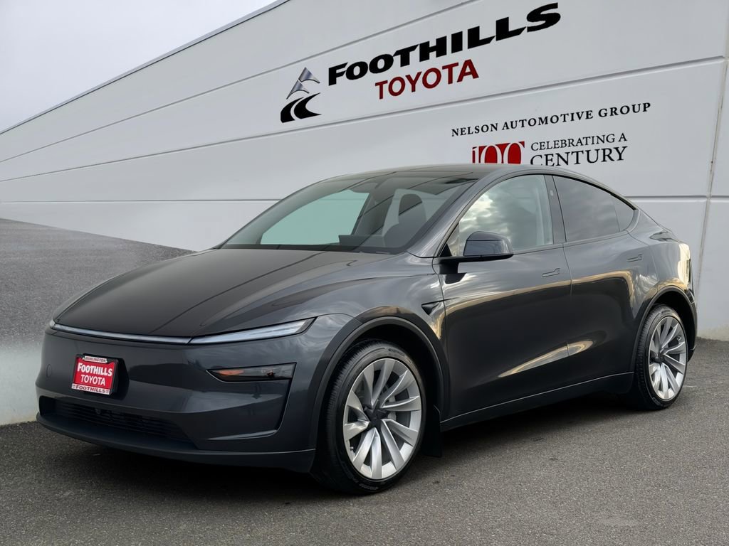 Used 2026 Tesla Model Y Long Range image 3