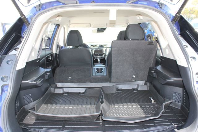 Used 2020 Nissan Rogue SV AWD/4WD image 37