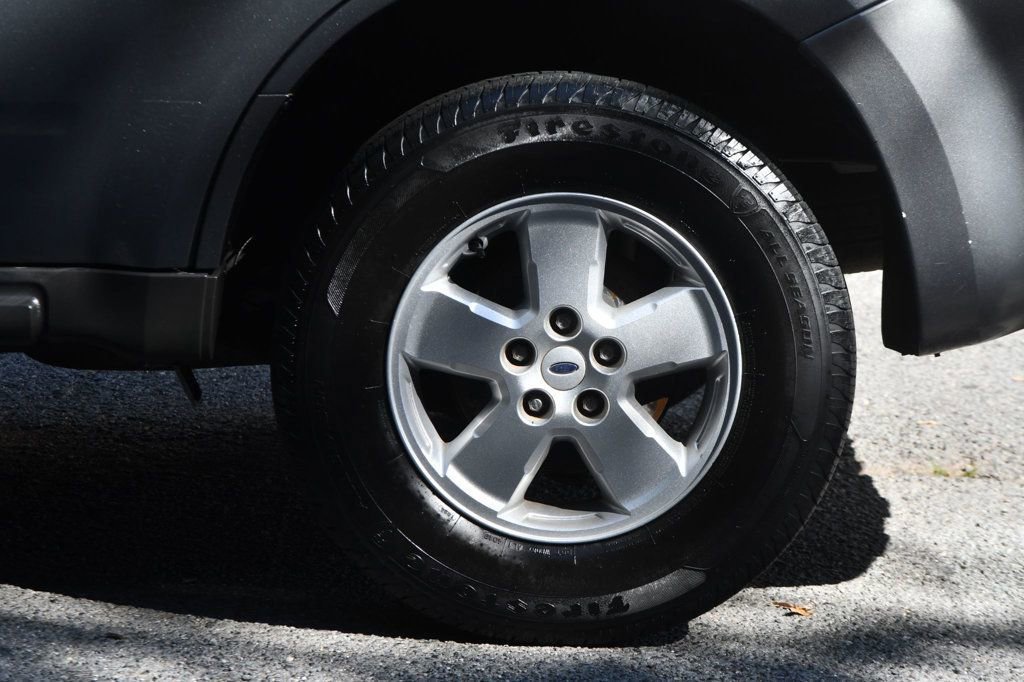 Used 2009 Ford Escape XLT image 11