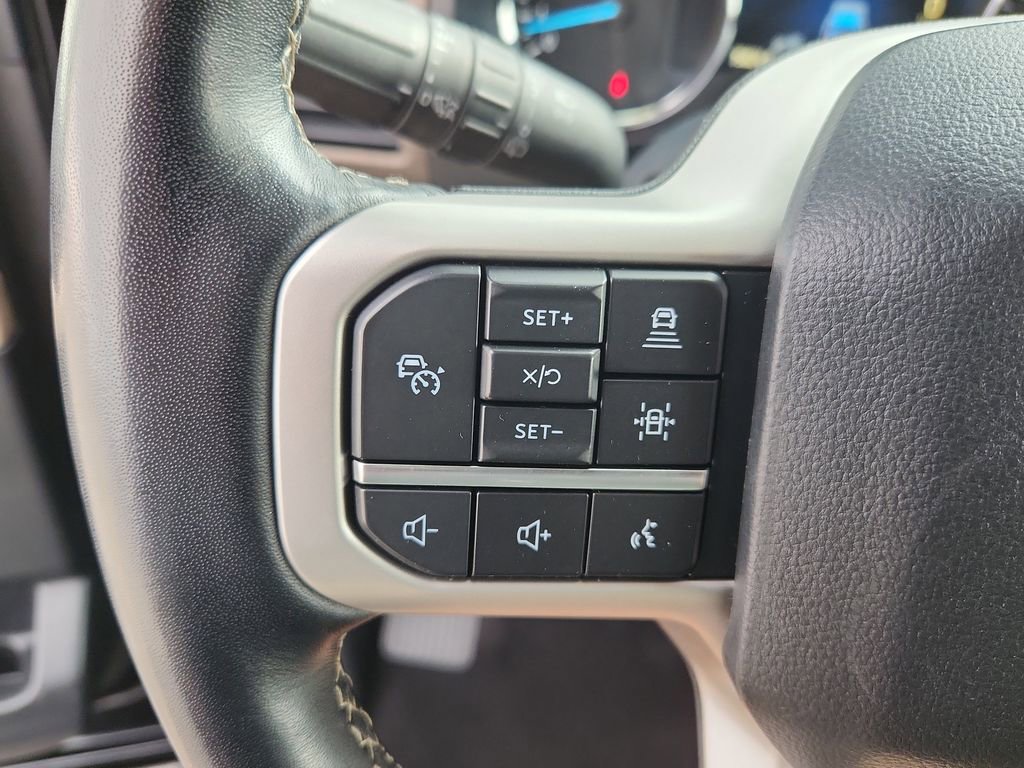 Used 2024 Ford Expedition Limited AWD/4WD image 24