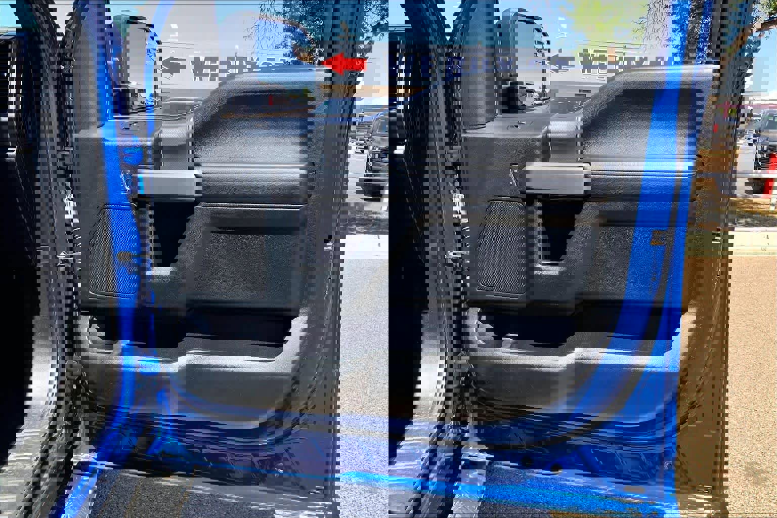 Used 2017 Ford F150 XLT w/ Equipment Group 302A Luxury AWD/4WD image 23