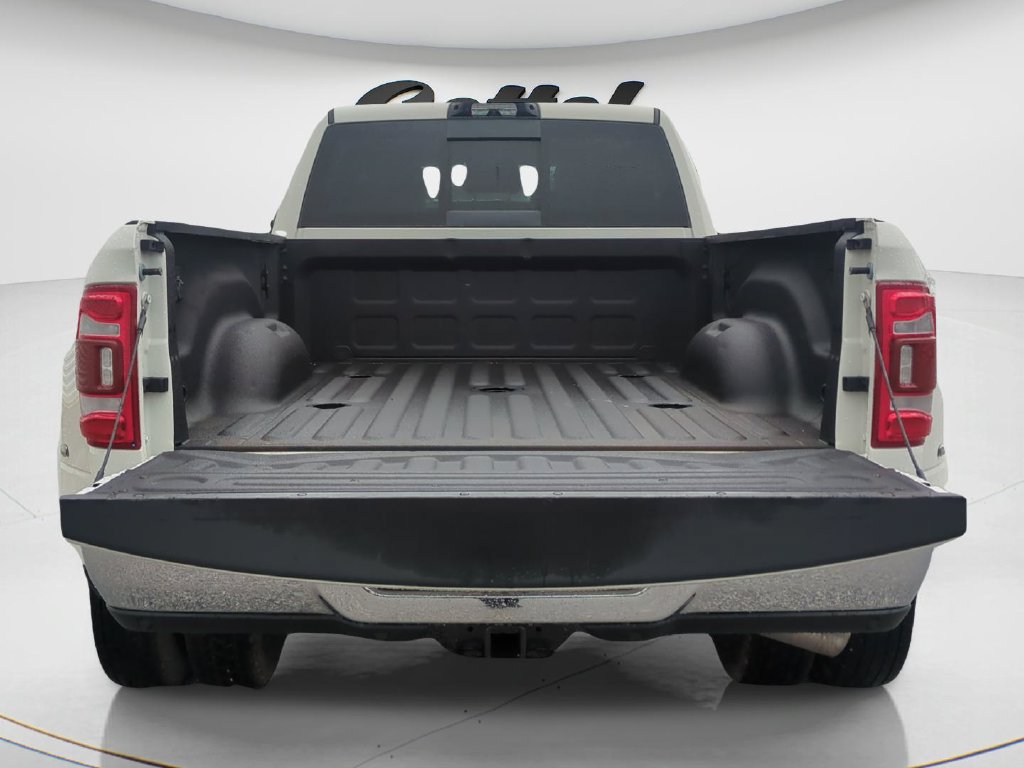 Used 2024 RAM 3500 Limited AWD/4WD image 9