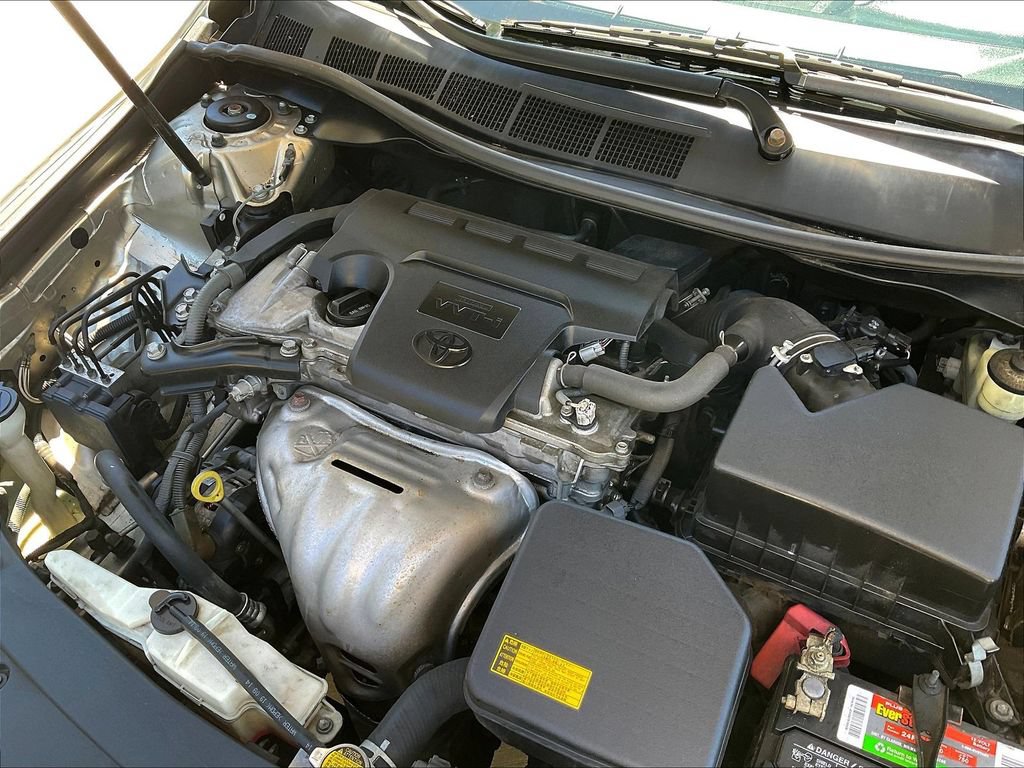 Used 2015 Toyota Camry XSE FWD image 29
