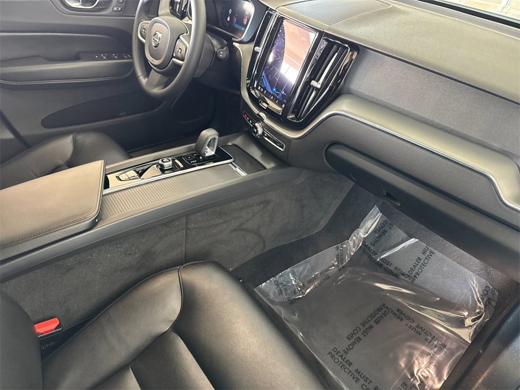 Certified 2023 Volvo XC60 B5 Core w/ Climate Package image 15