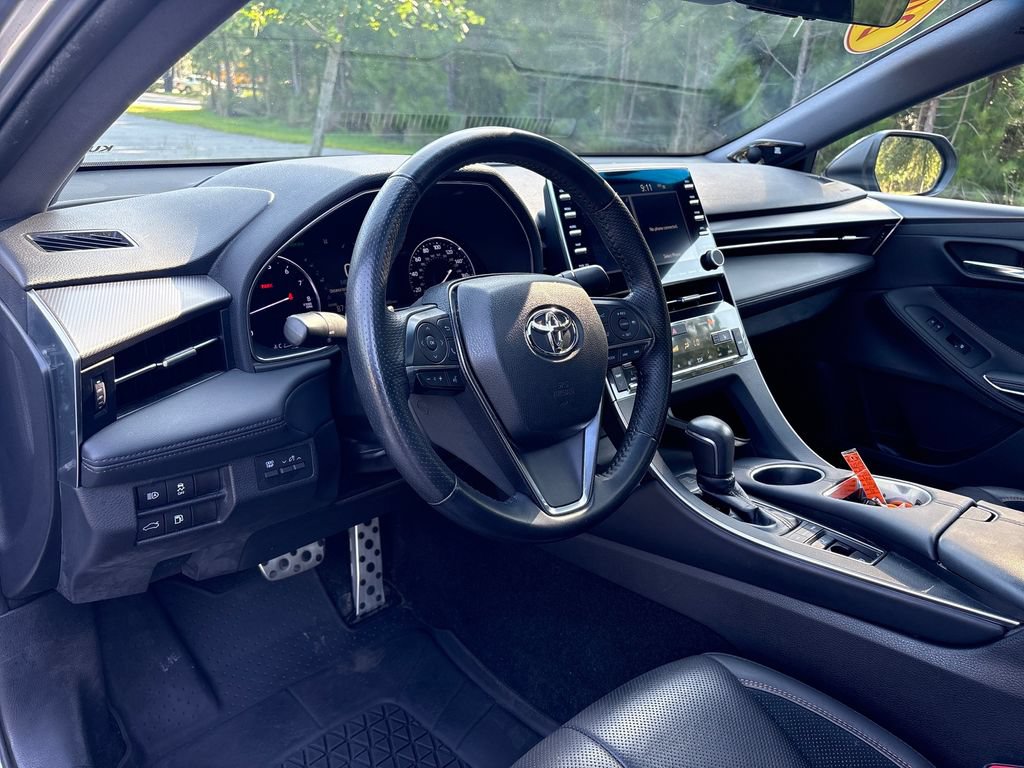 Used 2019 Toyota Avalon XSE w/ All Weather Liner Package FWD image 5