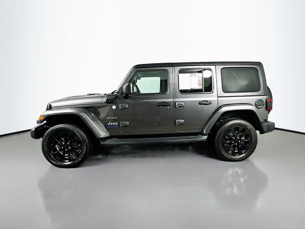 Used 2023 Jeep Wrangler Unlimited Sahara w/ Cold Weather Group AWD/4WD image 5