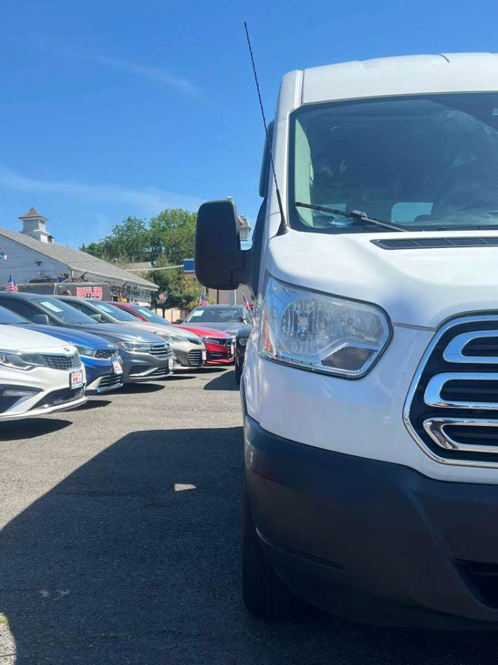 Used 2017 Ford Transit 350 XLT RWD image 2
