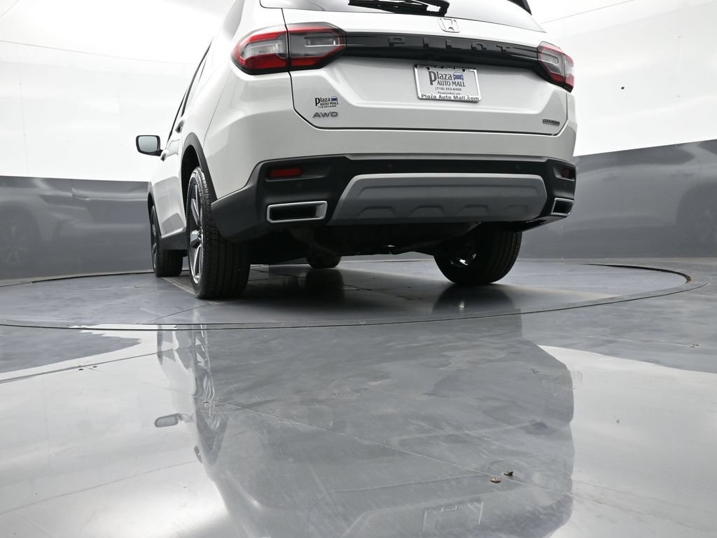 Certified 2024 Honda Pilot Touring image 33