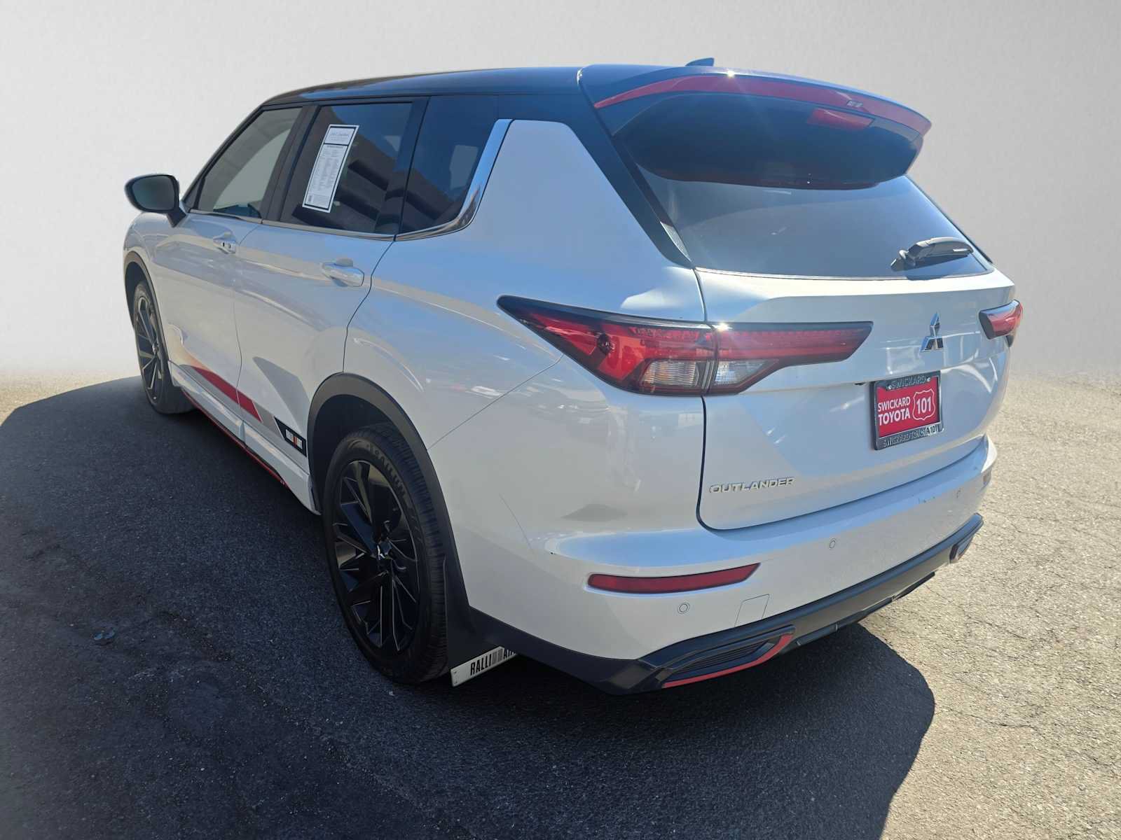 Used 2024 Mitsubishi Outlander Ralliart AWD/4WD image 5