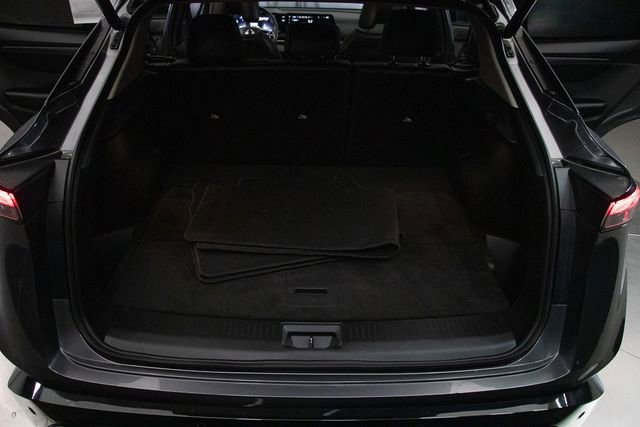 Used 2024 Nissan Ariya AWD image 20