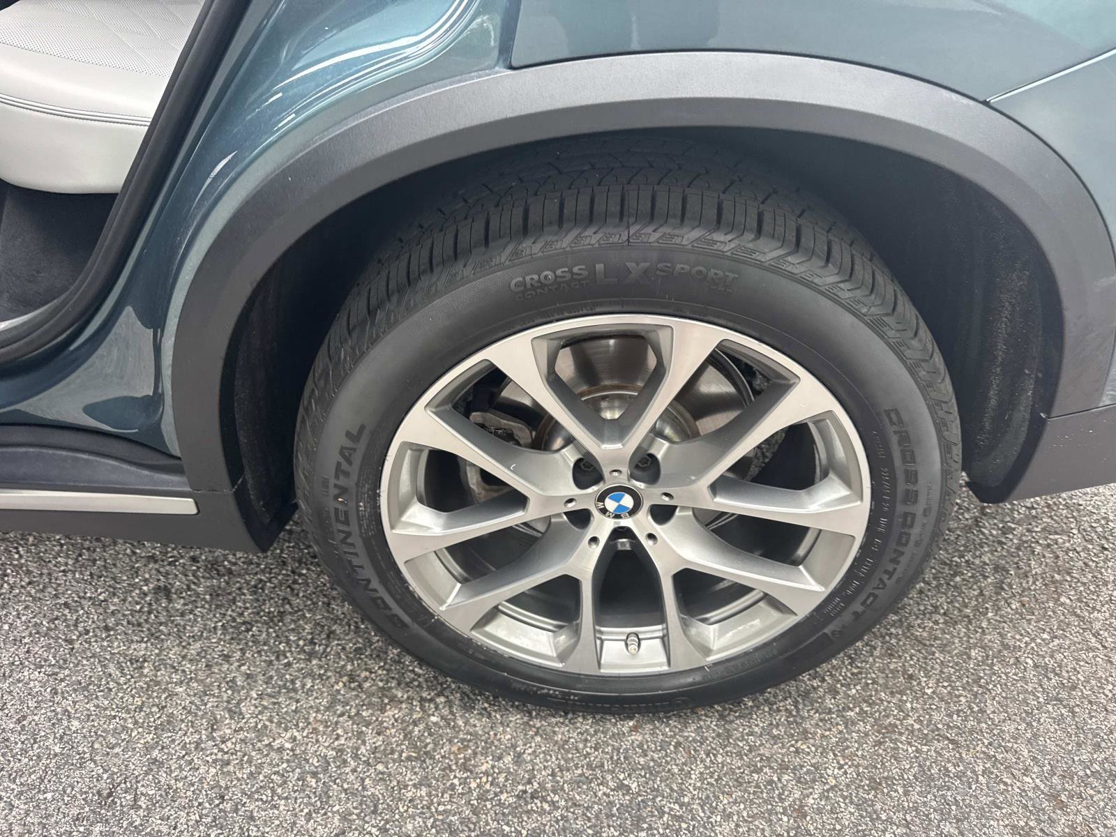 Certified 2024 BMW X5 sDrive40i w/ Premium Package image 11