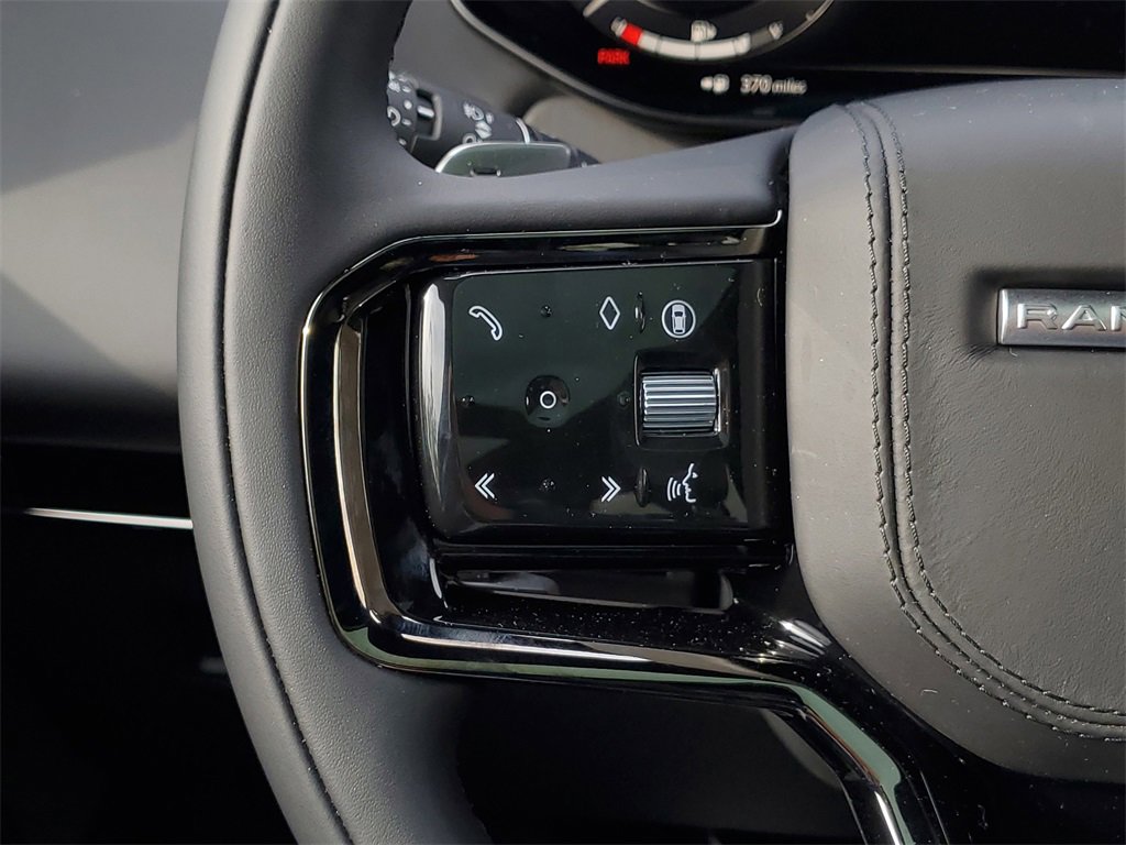 New 2025 Land Rover Range Rover Sport Dynamic SE image 16