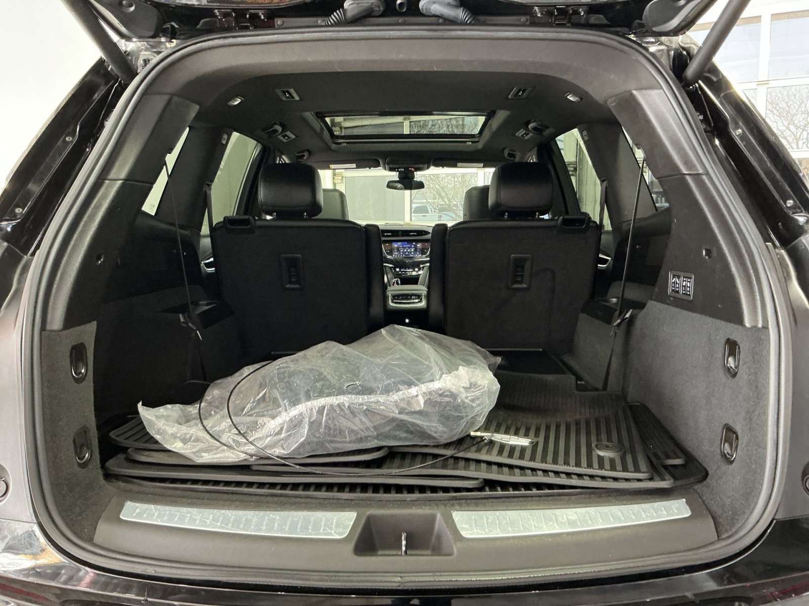 Used 2024 Cadillac XT6 Premium Luxury image 35