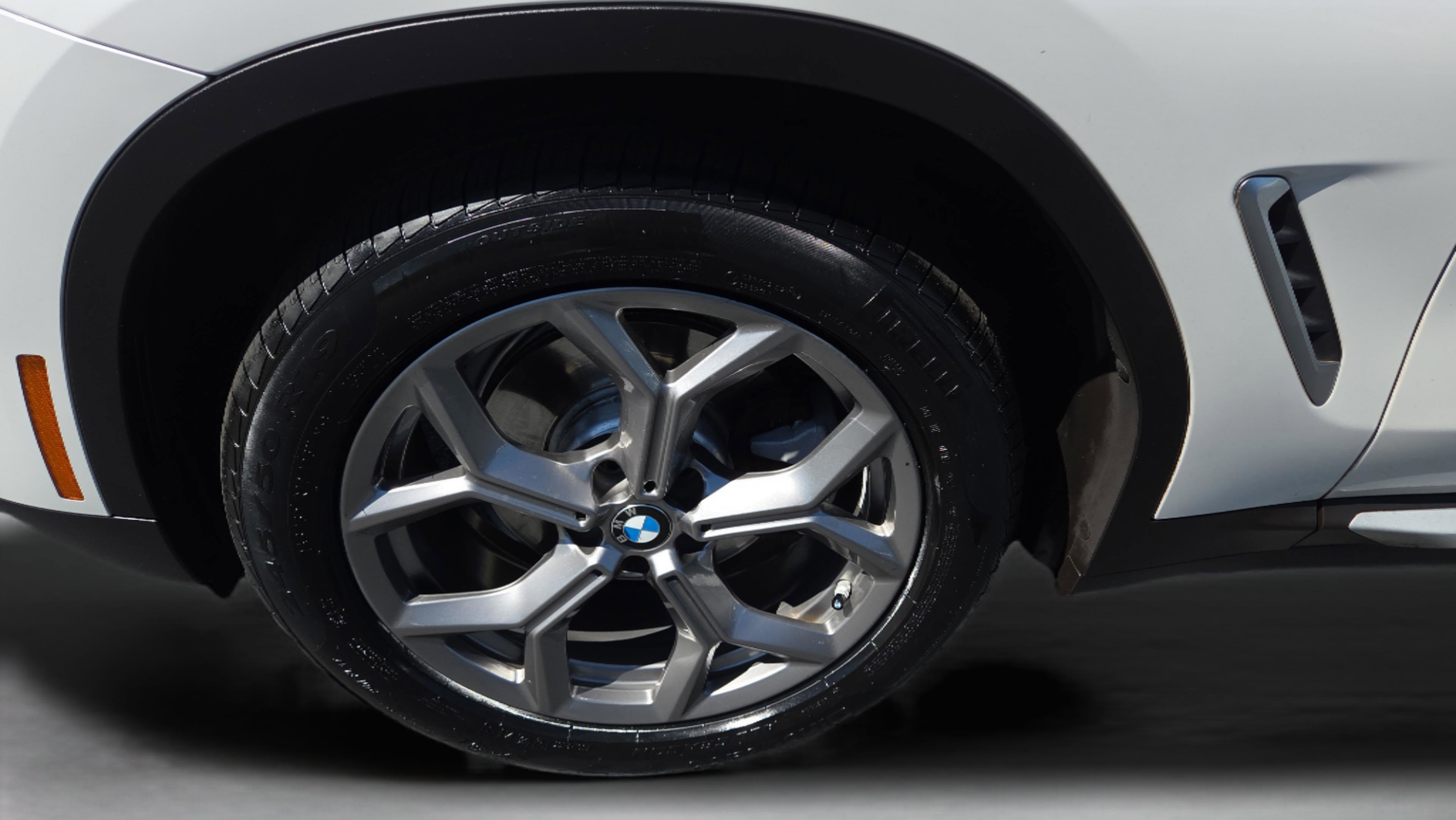 Certified 2024 BMW X3 sDrive30i w/ Premium Package w/ZPA image 23