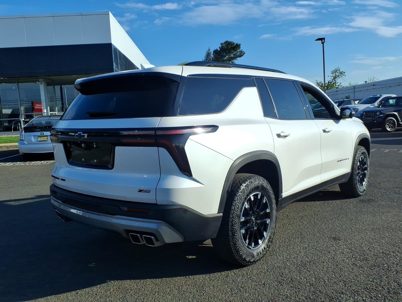 Certified 2025 Chevrolet Traverse Z71 w/ Driver Confidence Package AWD/4WD image 3