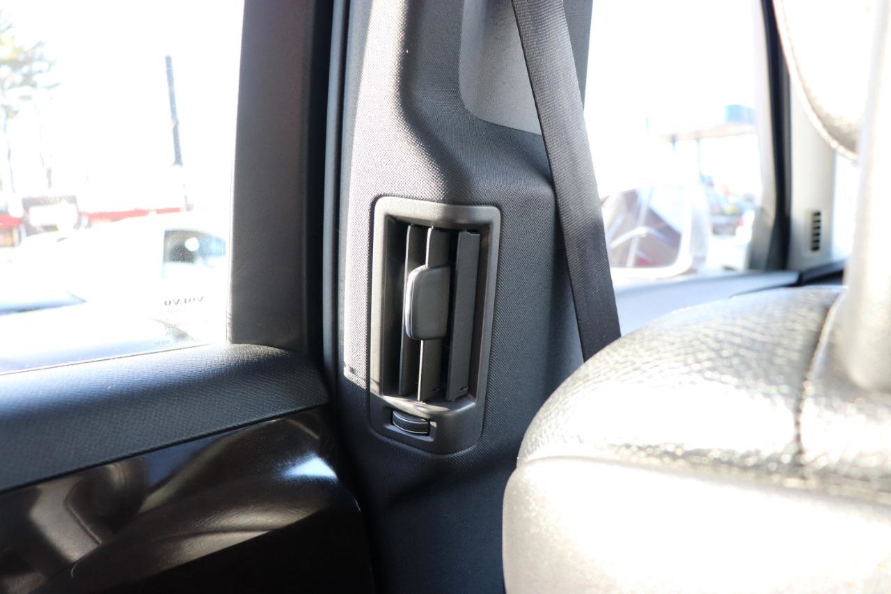 Used 2016 Volvo XC90 T6 Momentum image 27