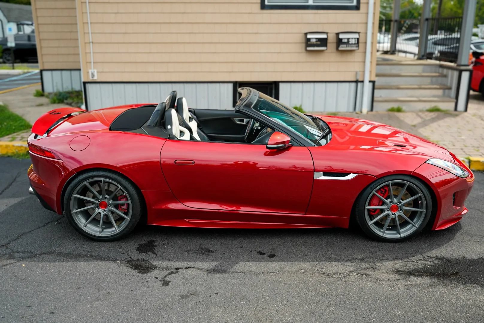 Used 2016 Jaguar F-TYPE R AWD/4WD image 6