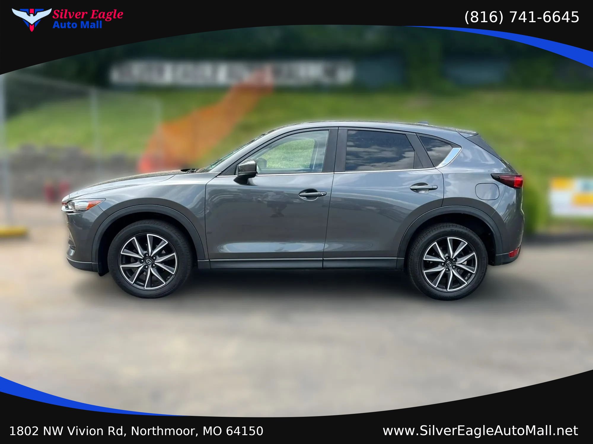 Used 2018 MAZDA CX-5 Touring w/ Preferred Equipment Package FWD image 2