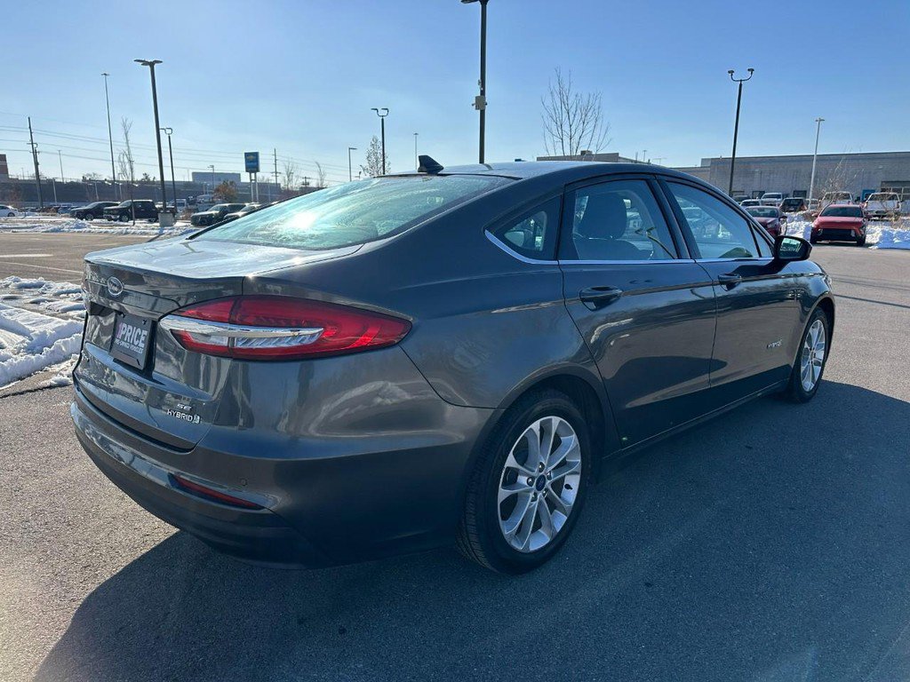 Used 2019 Ford Fusion SE image 6