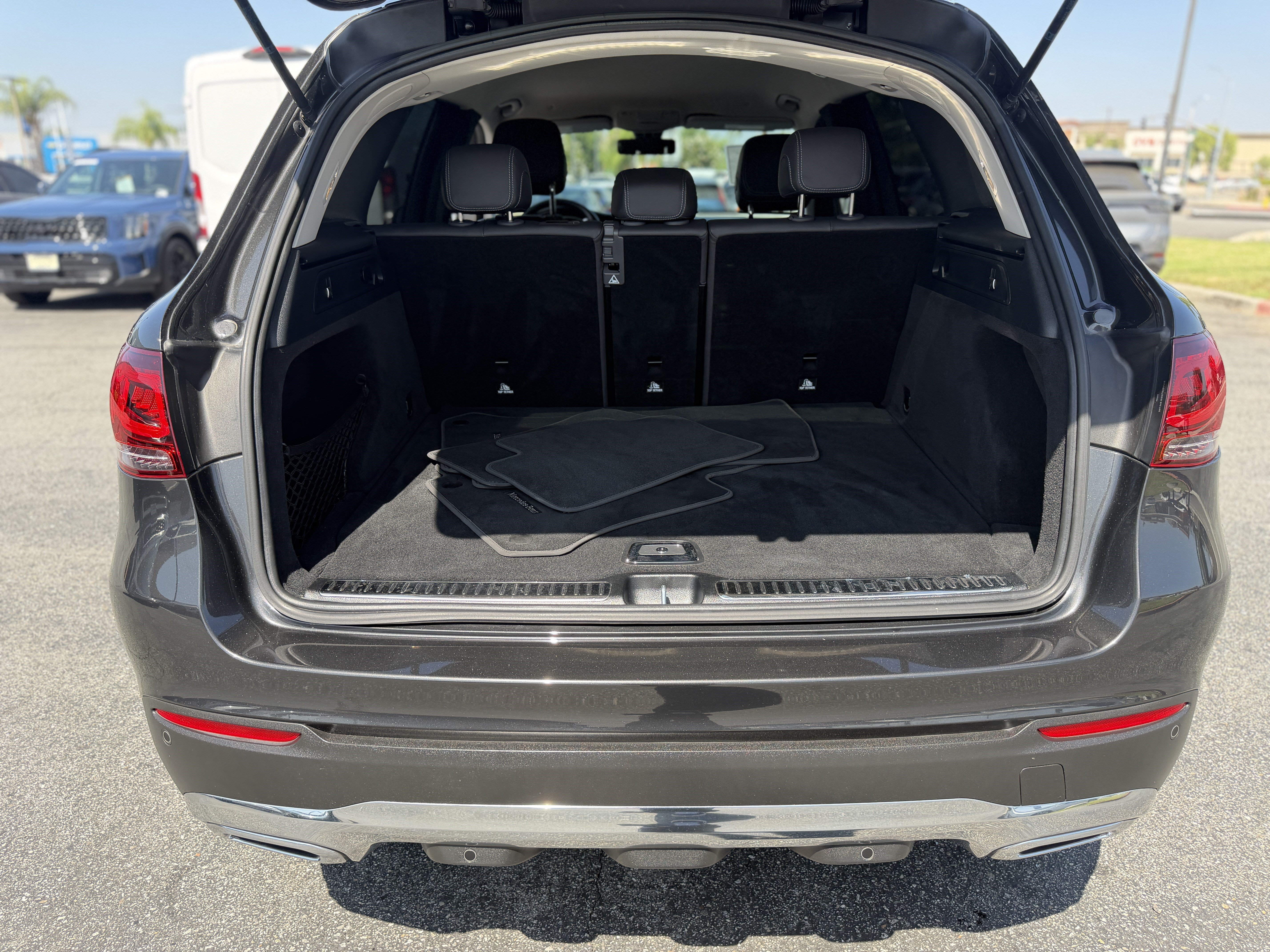 Used 2021 Mercedes-Benz GLC 300 4MATIC image 10