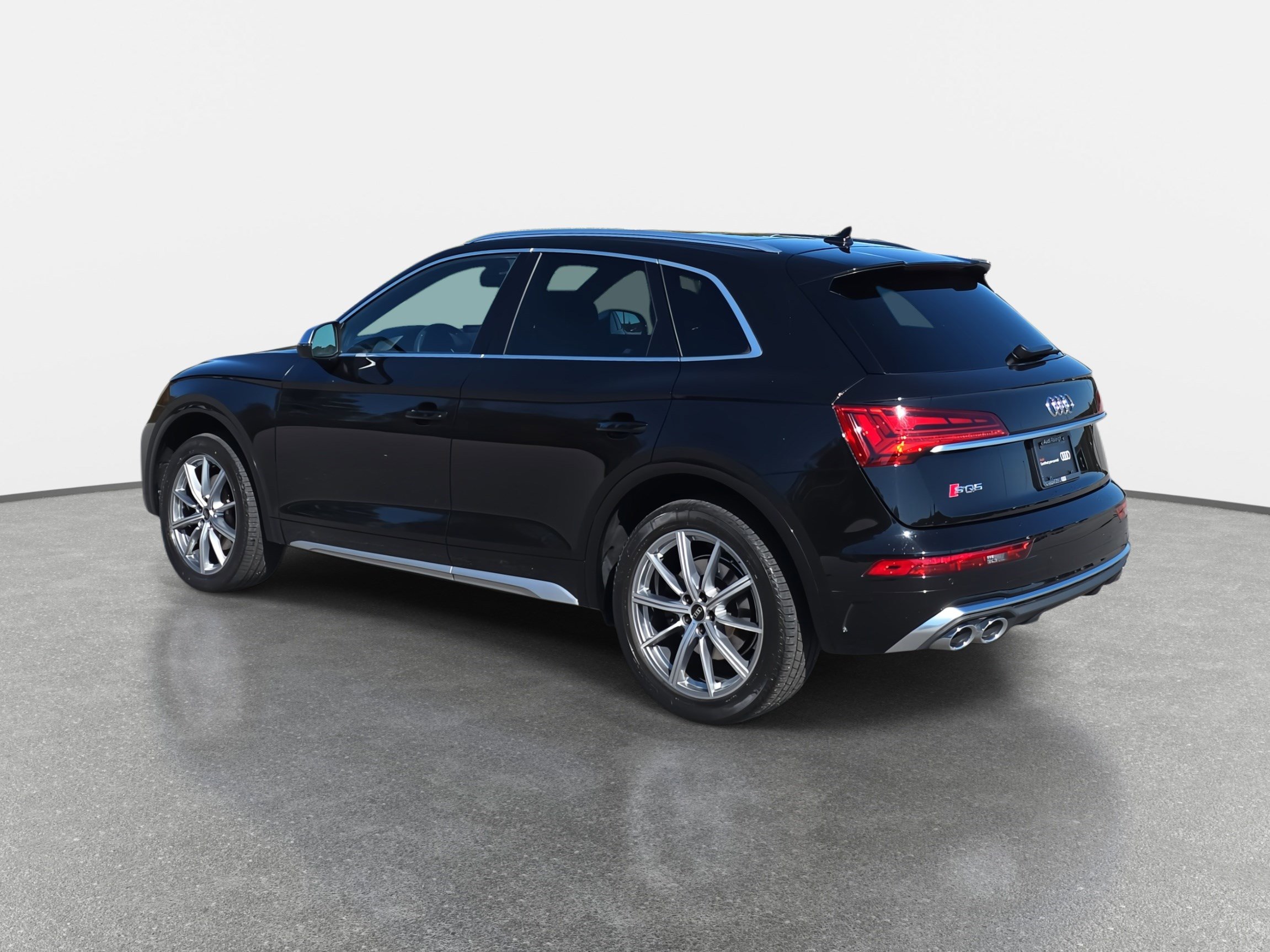 Used 2022 Audi SQ5 Premium Plus w/ Premium Plus Package image 7