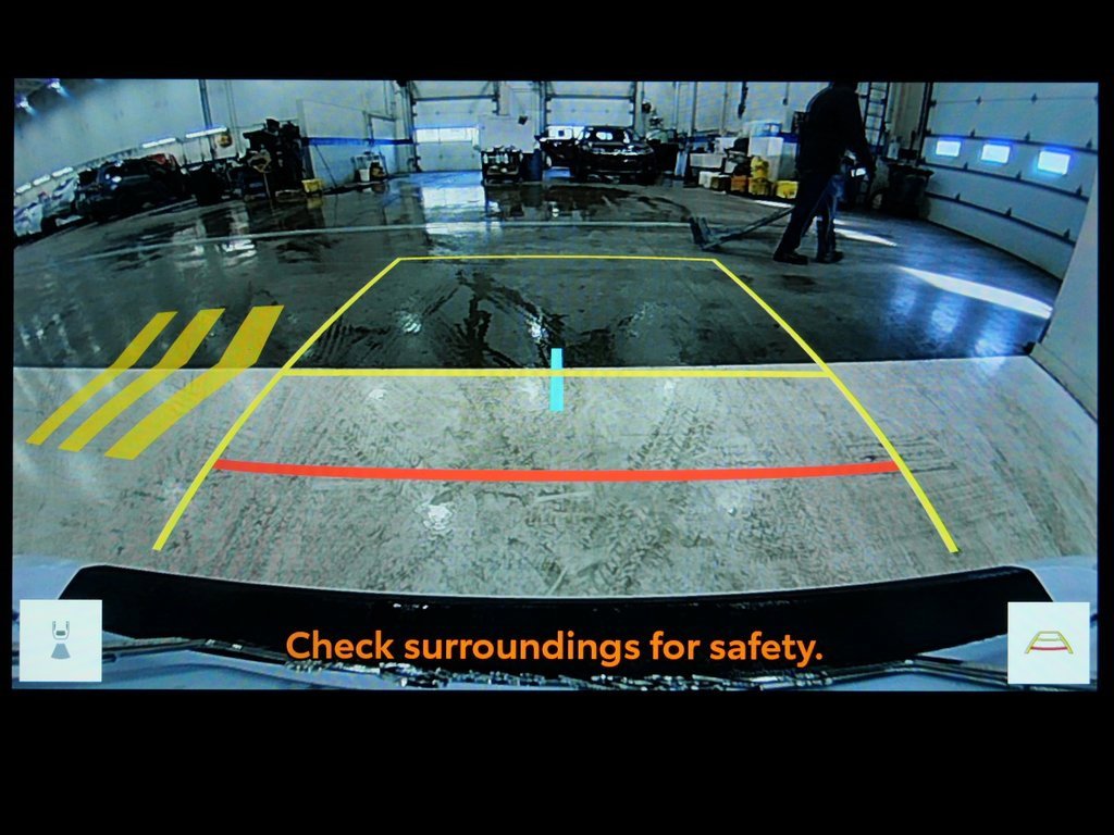 Used 2025 Toyota Camry SE image 18